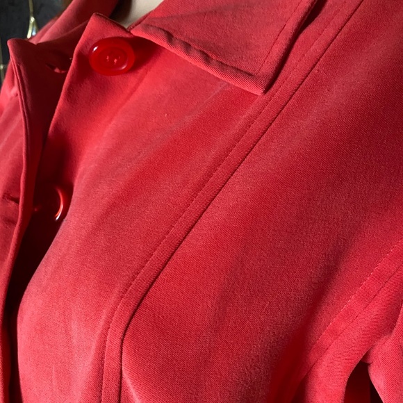 Simple but Sharp Jacket - Picture 3 of 6